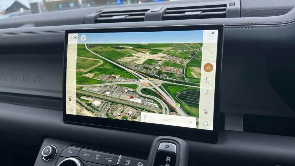 Used Land Rover Defender 2024 for sale - 76766132: Photo 11