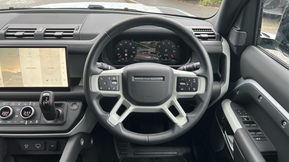 Used Land Rover Defender 2024 for sale - 76766132: Photo 15