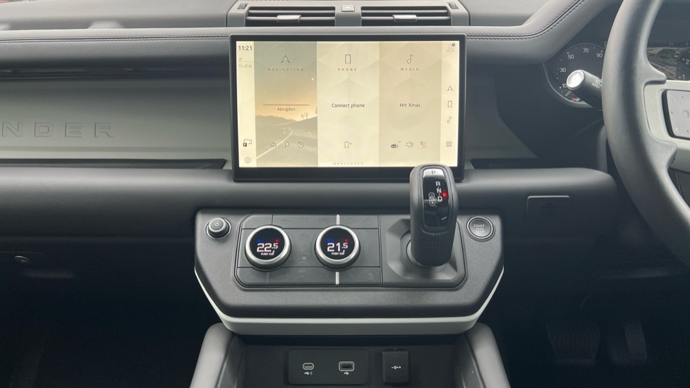 Used Land Rover Defender 2024 for sale - 76766132: Photo 29