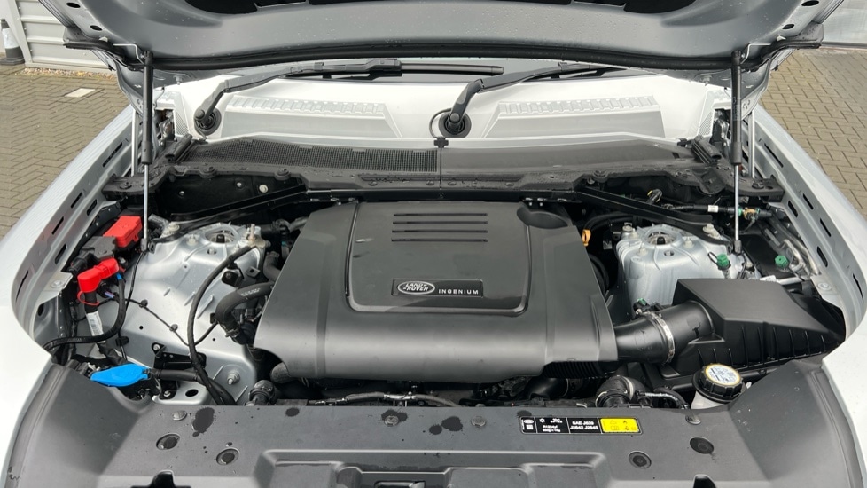 Used Land Rover Defender 2024 for sale - 76766132: Photo 30