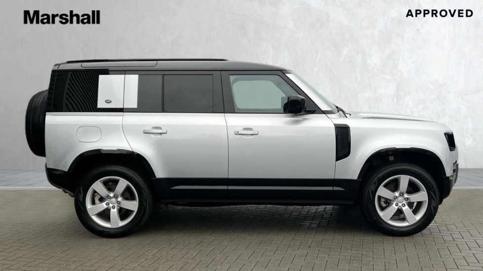 Used Land Rover Defender 2024 for sale - 76766132: Photo 5