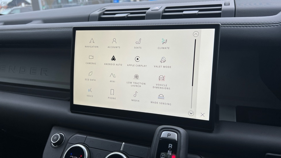 Used Land Rover Defender 2024 for sale - 76766132: Photo 57