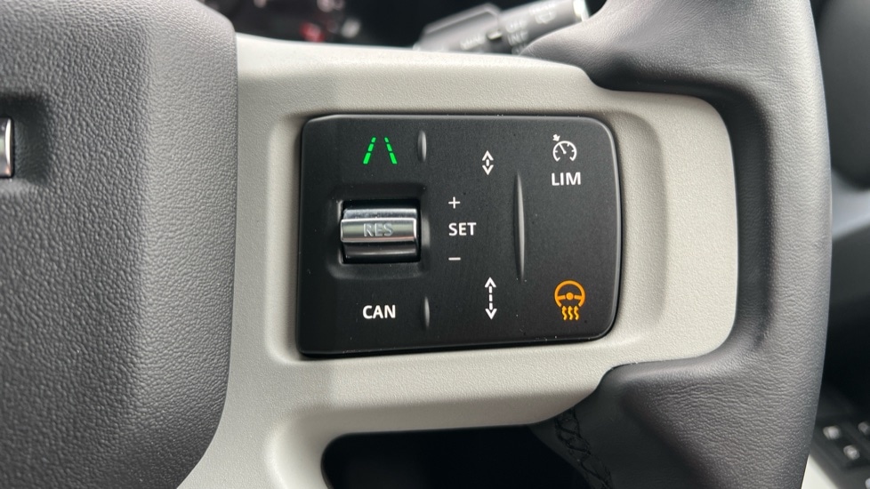 Used Land Rover Defender 2024 for sale - 76766132: Photo 67