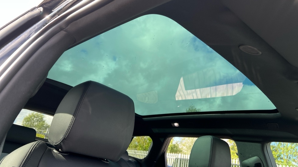 Used Land Rover Range Rover Evoque 2025 for sale - 76826637: Photo 21