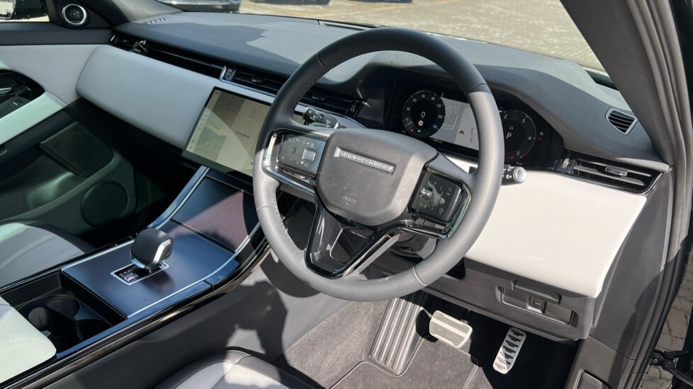 Used Land Rover Range Rover Evoque 2025 for sale - 76826637: Photo 28