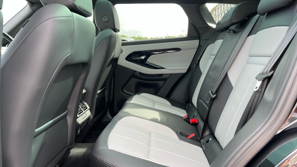 Used Land Rover Range Rover Evoque 2025 for sale - 76826637: Photo 4