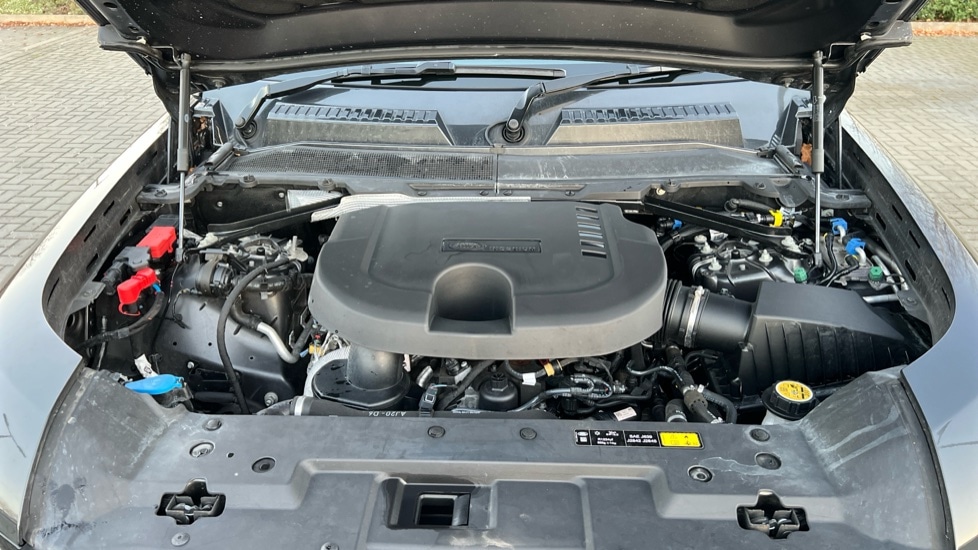 Used Land Rover Defender 2023 for sale - 76928062: Photo 30