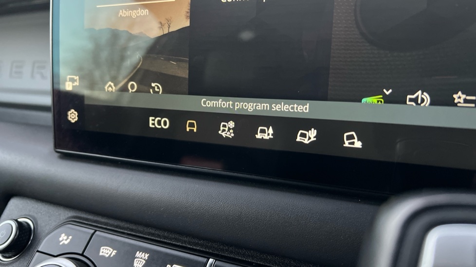 Used Land Rover Defender 2023 for sale - 76928062: Photo 65