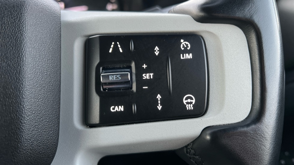 Used Land Rover Defender 2023 for sale - 76928062: Photo 68