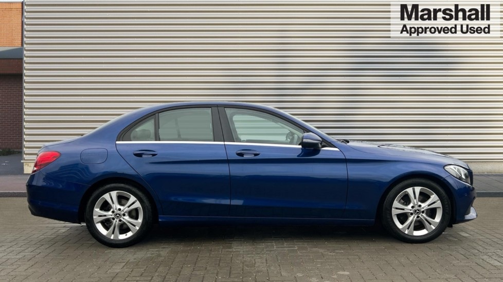 Used Mercedes-Benz C Class 2018 for sale - 77019916: Photo 2