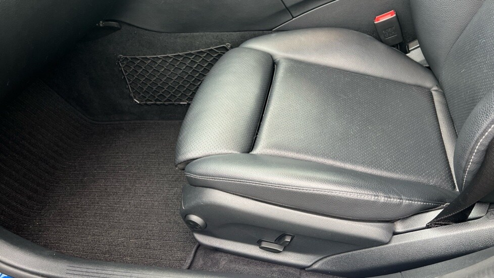 Used Mercedes-Benz C Class 2018 for sale - 77019916: Photo 31