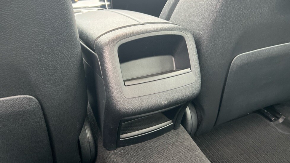 Used Mercedes-Benz C Class 2018 for sale - 77019916: Photo 32