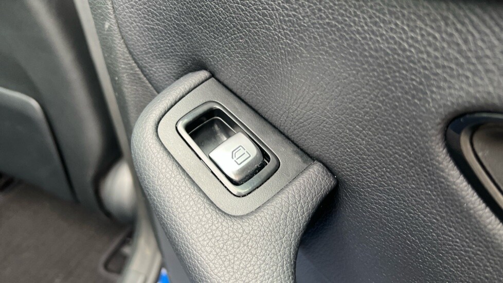 Used Mercedes-Benz C Class 2018 for sale - 77019916: Photo 49