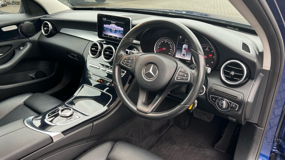 Used Mercedes-Benz C Class 2018 for sale - 77019916: Photo 9