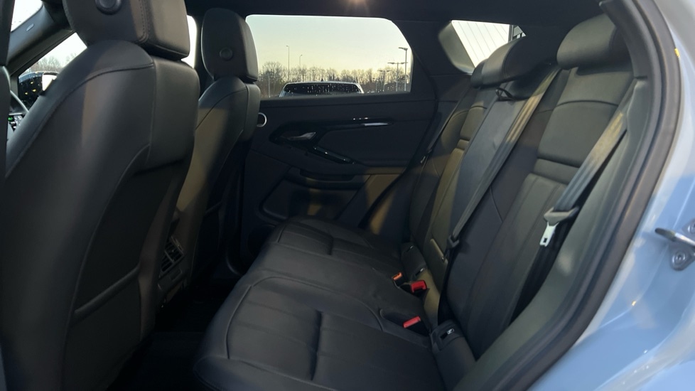 Used Land Rover Range Rover Evoque 2025 for sale - 77021899: Photo 4