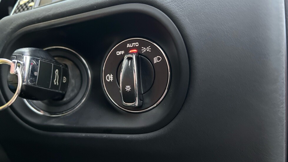 Used Porsche Macan 2022 for sale - 76597984: Photo 51