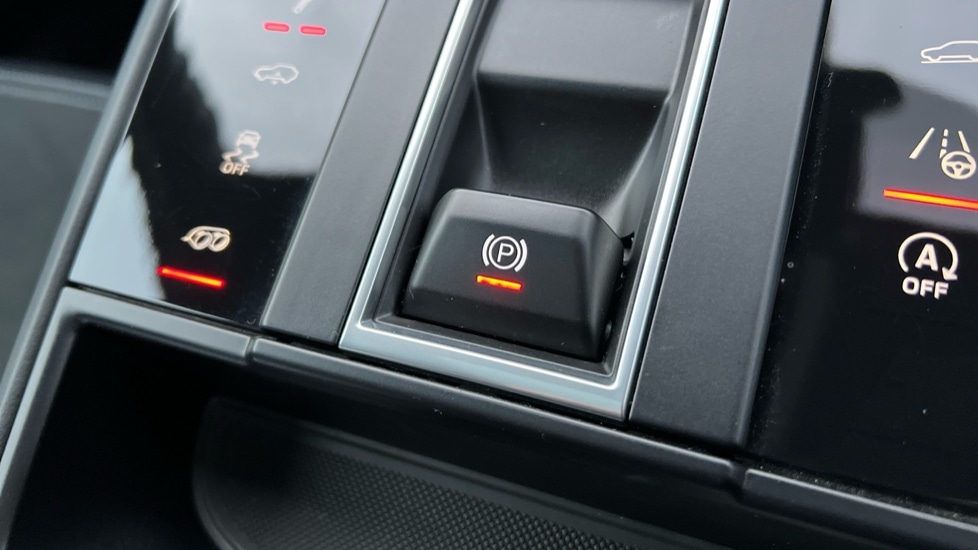 Used Porsche Macan 2022 for sale - 76597984: Photo 69