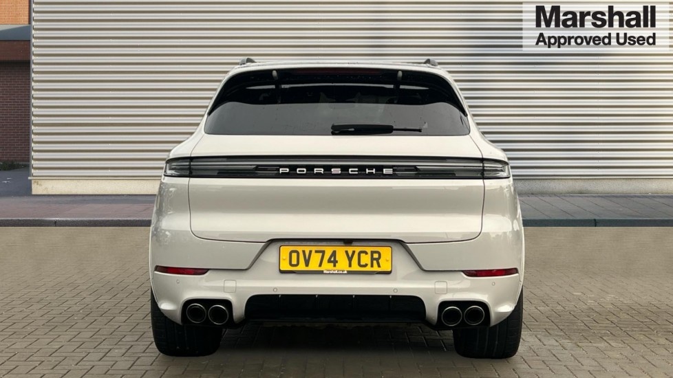 Used Porsche Cayenne 2024 for sale - 76766332: Photo 4