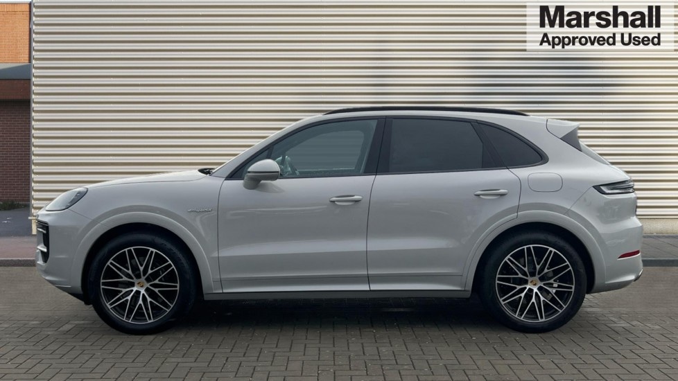 Used Porsche Cayenne 2024 for sale - 76766332: Photo 6