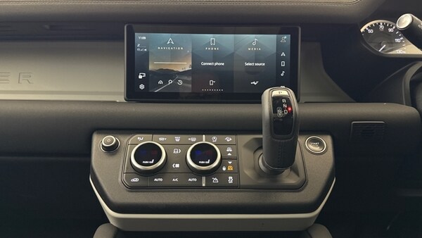 Used Land Rover Defender 2023 for sale - 75509639: Photo 14