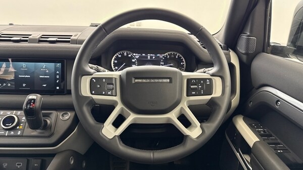 Used Land Rover Defender 2023 for sale - 75509639: Photo 15