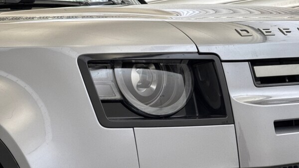 Used Land Rover Defender 2023 for sale - 75509639: Photo 17