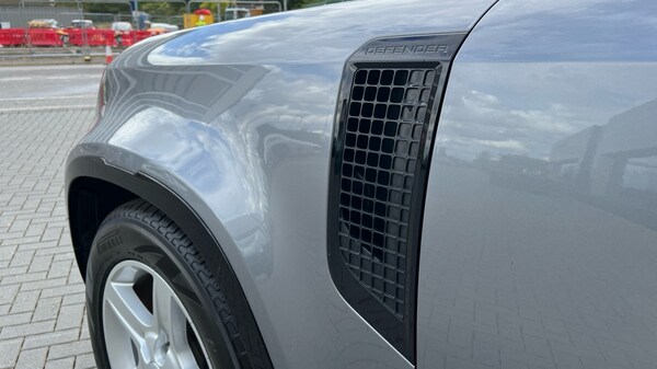 Used Land Rover Defender 2023 for sale - 75509639: Photo 20