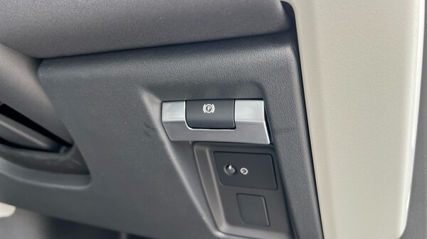 Used Land Rover Defender 2023 for sale - 75509639: Photo 48