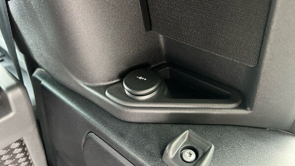 Used Land Rover Defender 2023 for sale - 75509639: Photo 55
