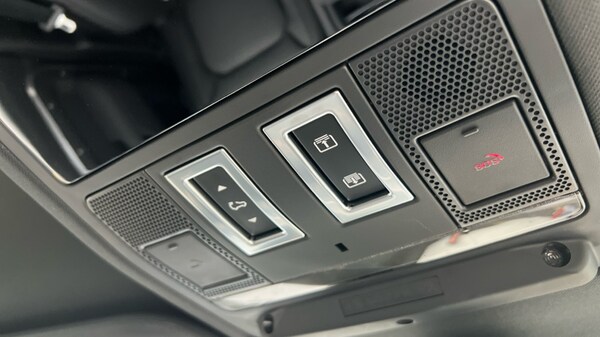 Used Land Rover Defender 2023 for sale - 75509639: Photo 74