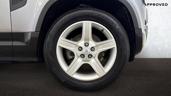 Used Land Rover Defender 2023 for sale - 75509639: Photo 8
