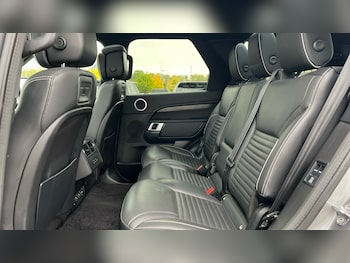 Used Land Rover Discovery 2022 for sale - 76178063: Photo