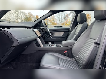 Used Land Rover Discovery Sport 2025 for sale - 76540016: Photo