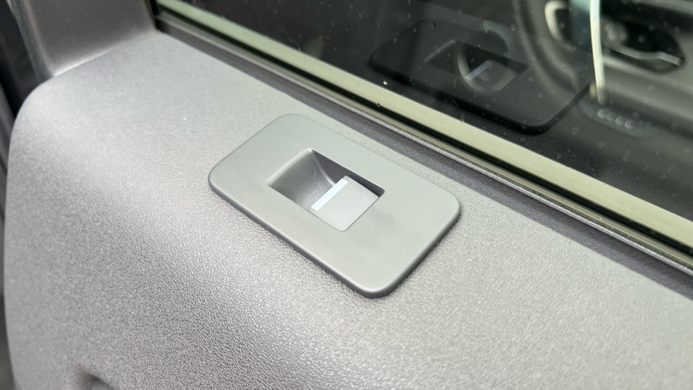 Used Land Rover Discovery Sport 2025 for sale - 76540016: Photo 46