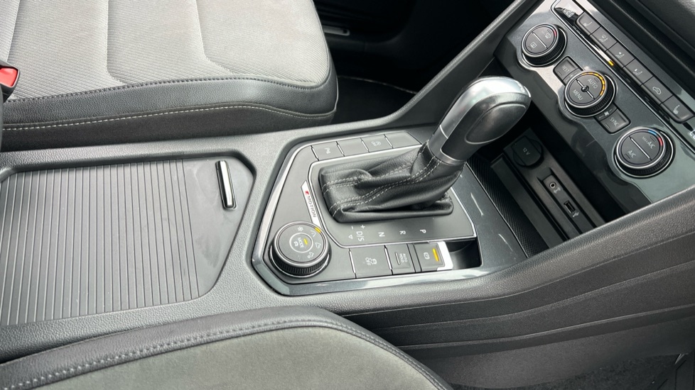 Used Volkswagen Tiguan 2018 for sale - 77060709: Photo 27