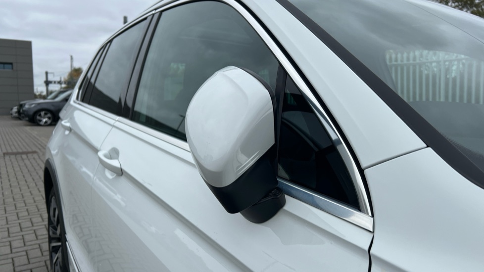 Used Volkswagen Tiguan 2018 for sale - 77060709: Photo 37