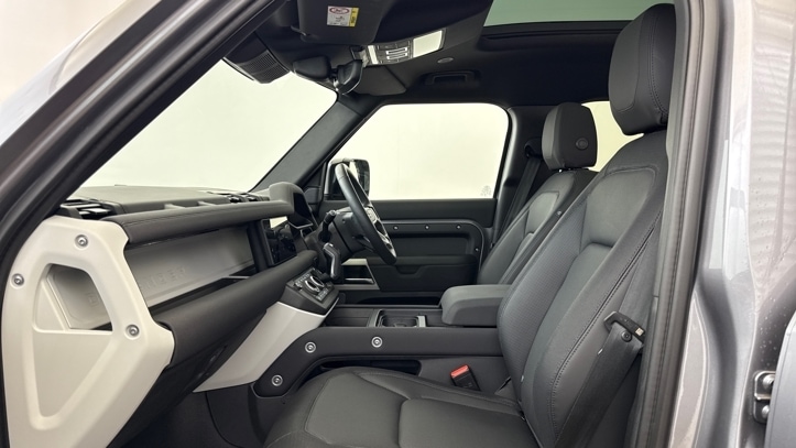 Used Land Rover Defender 2023 for sale - 76447295: Photo 3