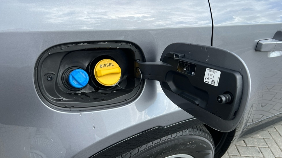 Used Land Rover Defender 2023 for sale - 76447295: Photo 43