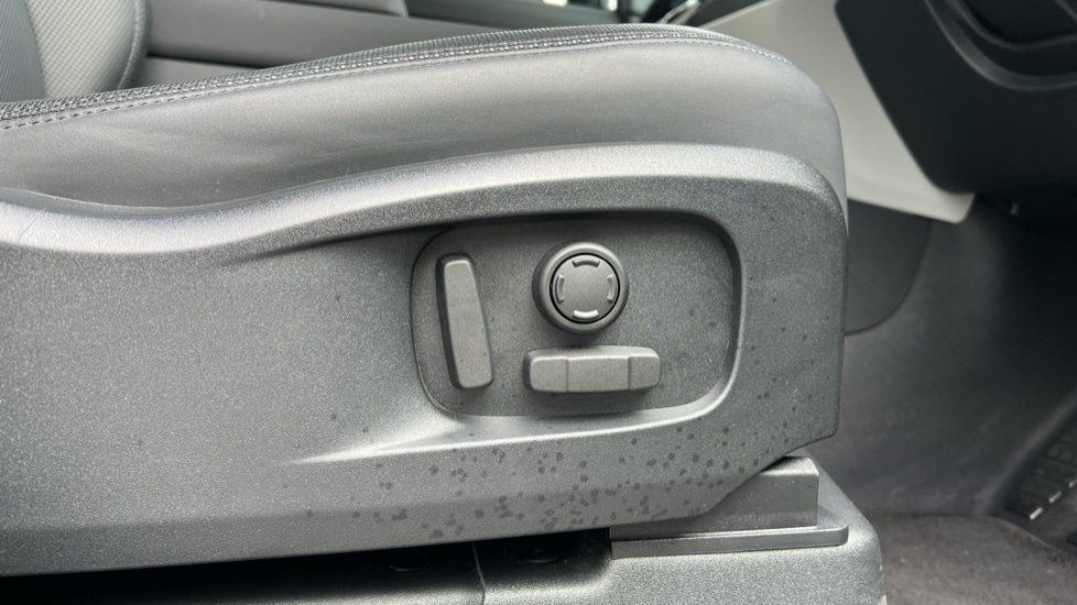 Used Land Rover Defender 2023 for sale - 76447295: Photo 47