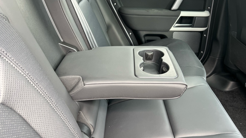 Used Land Rover Defender 2023 for sale - 76447295: Photo 51