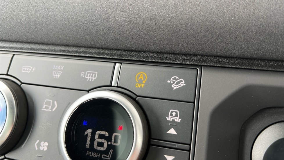 Used Land Rover Defender 2023 for sale - 76447295: Photo 70