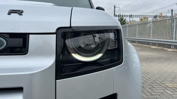 Used Land Rover Defender 2020 for sale - 76140090: Photo 41