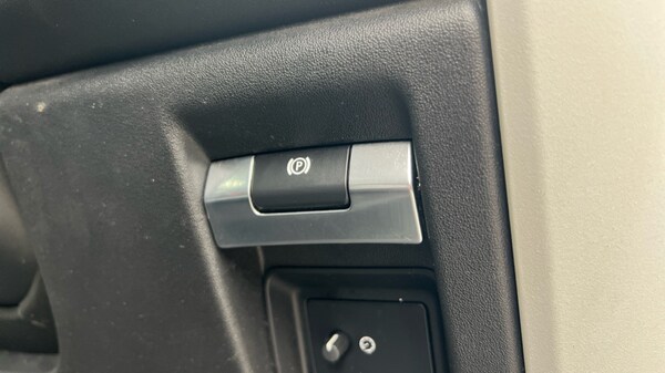 Used Land Rover Defender 2020 for sale - 76140090: Photo 49