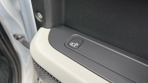Used Land Rover Defender 2020 for sale - 76140090: Photo 52