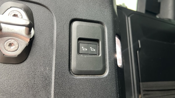 Used Land Rover Defender 2020 for sale - 76140090: Photo 57