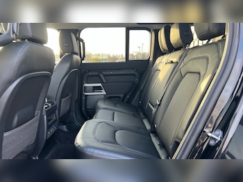 Used Land Rover Defender 2022 for sale - 76652548: Photo