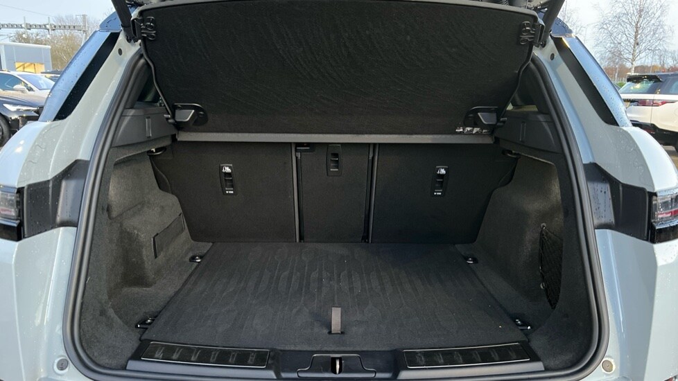 Used Land Rover Range Rover Evoque 2025 for sale - 77010485: Photo 10