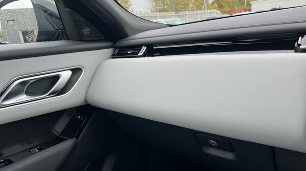 Used Land Rover Range Rover Velar 2025 for sale - 76203885: Photo 23