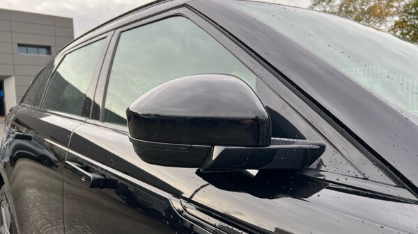 Used Land Rover Range Rover Velar 2025 for sale - 76203885: Photo 24