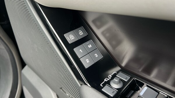 Used Land Rover Range Rover Velar 2025 for sale - 76203885: Photo 44